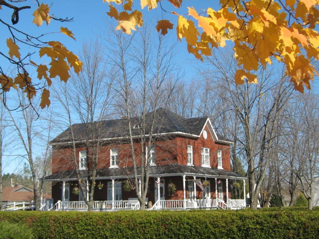 Gîte La Tempérance Charette Extérieur photo