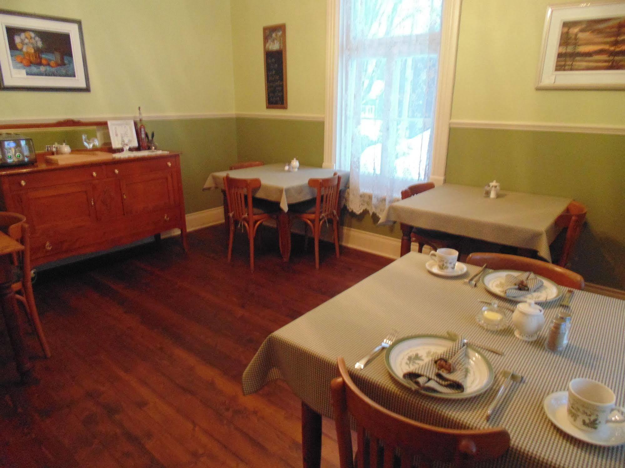 Gîte La Tempérance Charette Extérieur photo